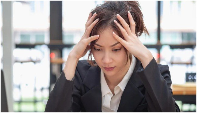 Emotional Signs That Usually Appear First